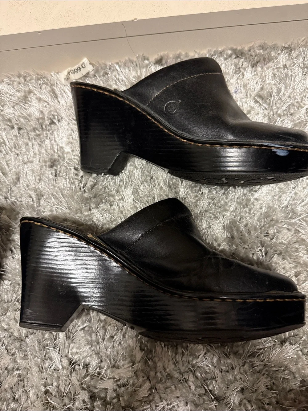 2 Pair Born Women’s Slip-On Clogs/Sandals in Brown and Black - Picture 4 of 5